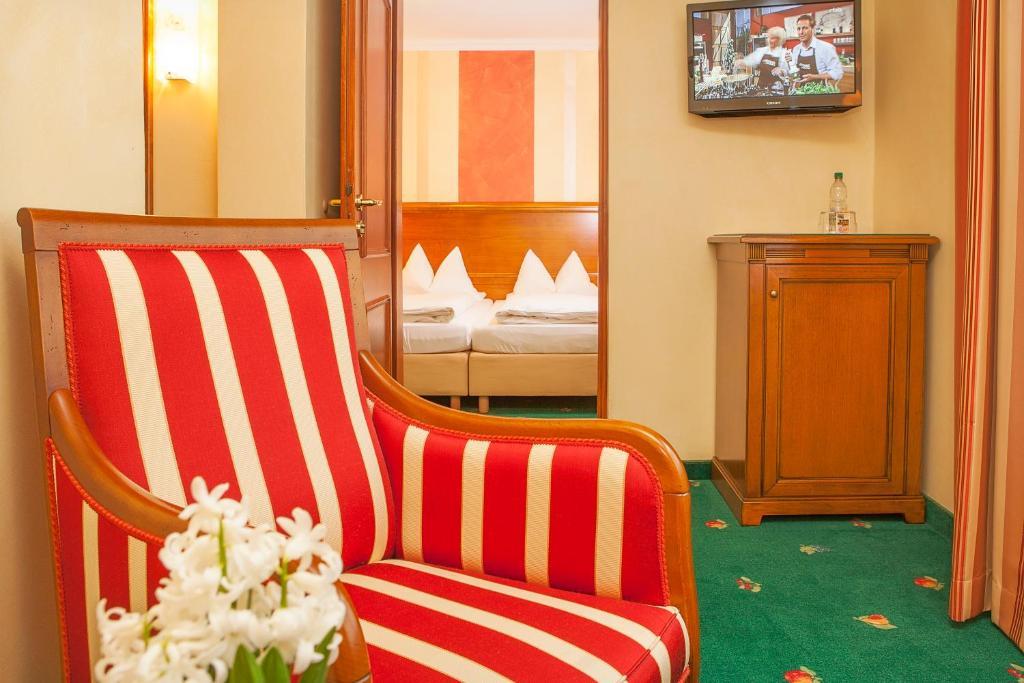 Hotel Wilder Mann Konigstein in der Oberpfalz Ruang foto
